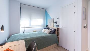 Single Extra | Een bureau, gratis wifi