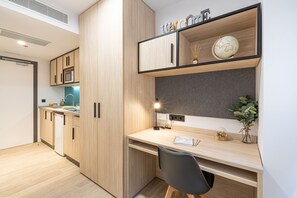 Eenpersoonskamer | Een bureau, gratis wifi