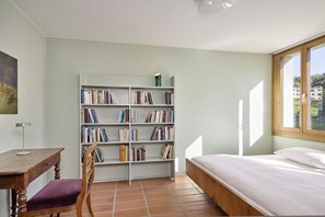 4 chambres, fer et planche à repasser, Wi-Fi gratuit, draps fournis