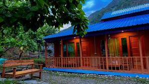 ห้องดีลักซ์ | วิวระเบียง