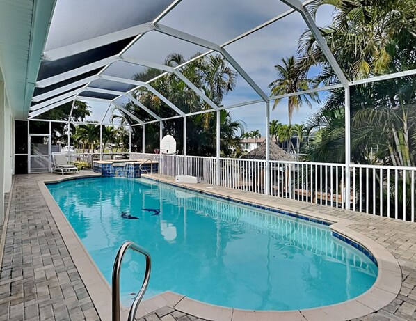 Indoor pool, outdoor pool