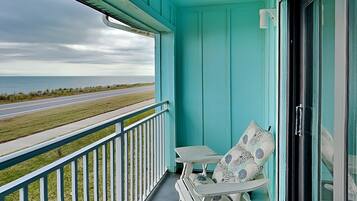 Condo, Multiple Beds, Pool Access, Ocean View | Property grounds