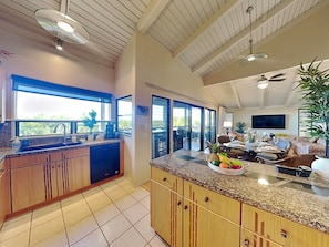 Condo (2 Bedrooms) | Property amenity