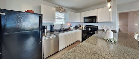 House (3 Bedrooms) | Property amenity
