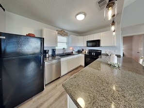 House (3 Bedrooms) | Property amenity - Beachy Keen by Ryson Vacation Rentals (Freeport)
