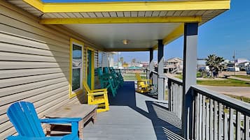 House (3 Bedrooms) | Property amenity