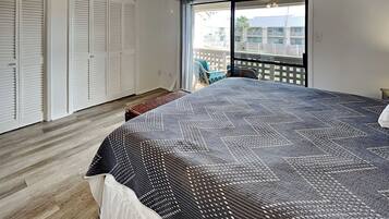 Condo (3 Bedrooms) | Property amenity