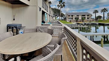 Condo (3 Bedrooms) | Vista frontal de la propiedad