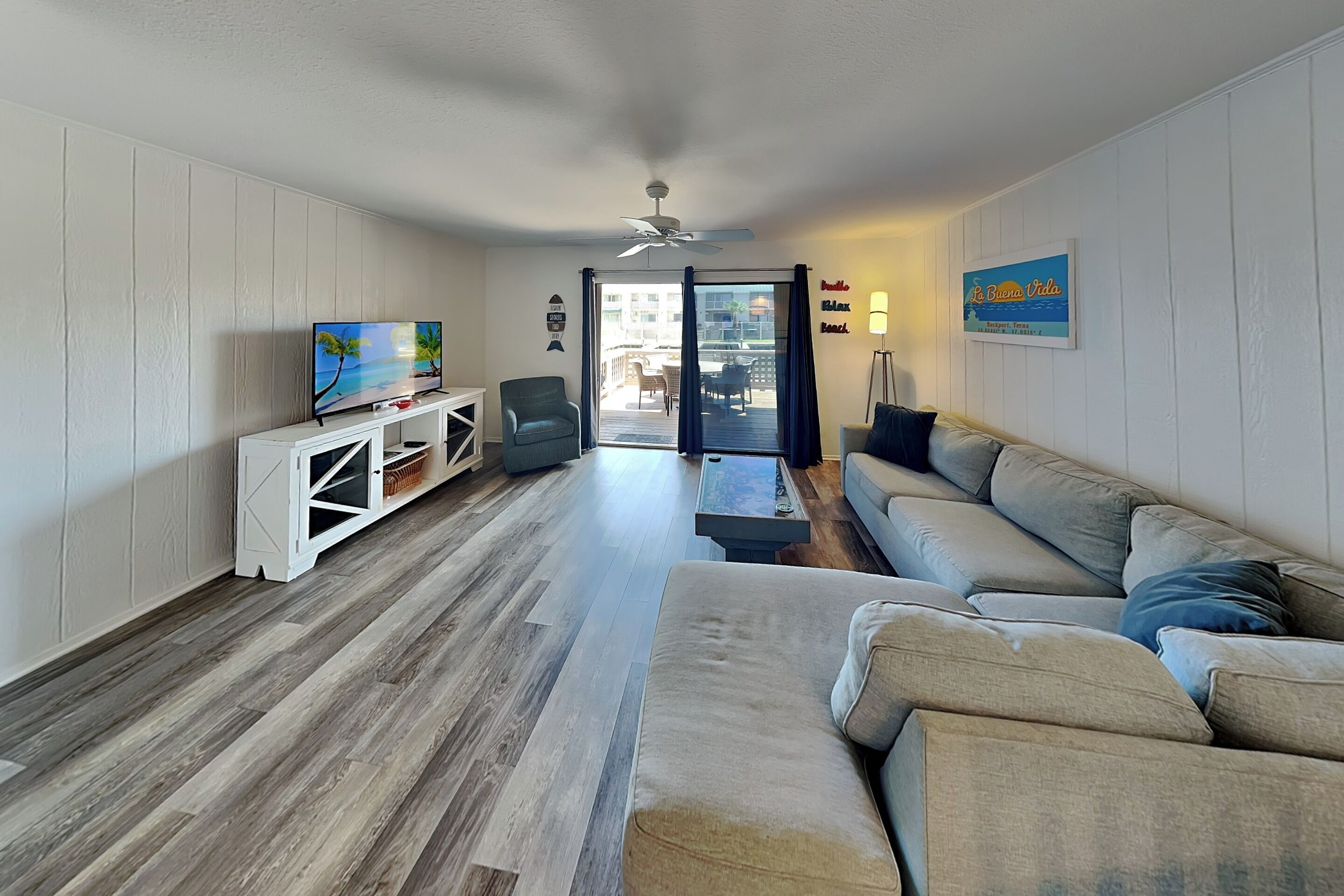 Condo (3 Bedrooms) | Property amenity