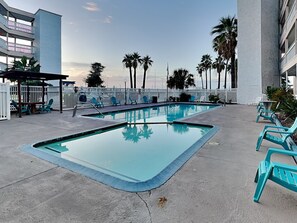 Hồ bơi ngoài trời 