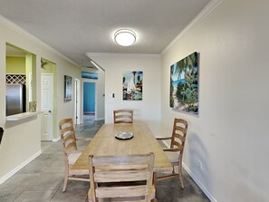 House, Multiple Beds, Patio (VDR703) | Dining - Motor Boat Inn (Corpus Christi)