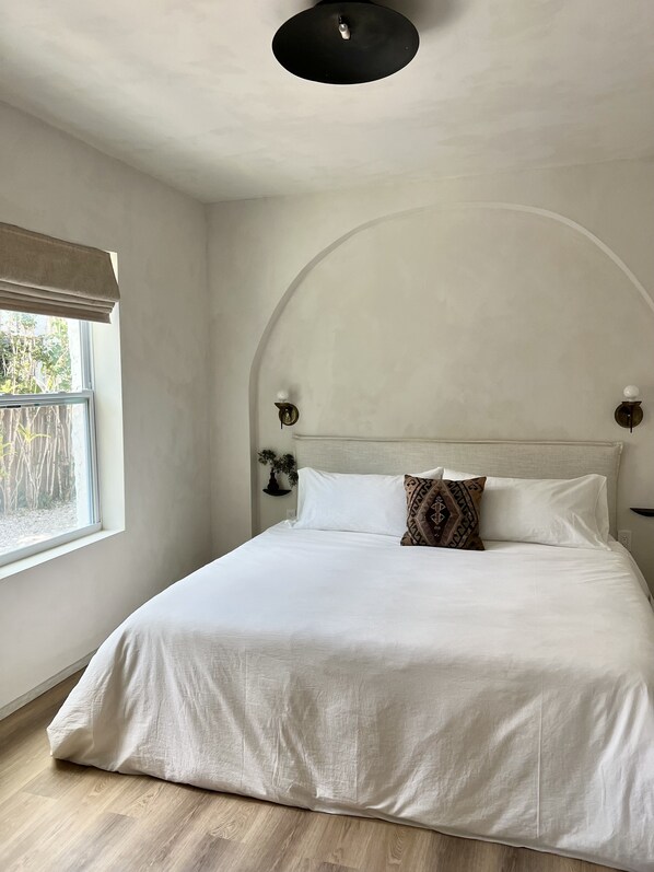 1 habitación, tabla de planchar con plancha, wifi y ropa de cama 