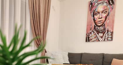 Golden royal!
Cozy apartment in centar of Kragujevac!