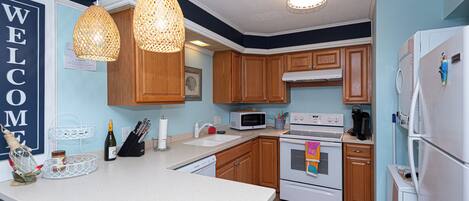 Fridge, microwave, oven, stovetop