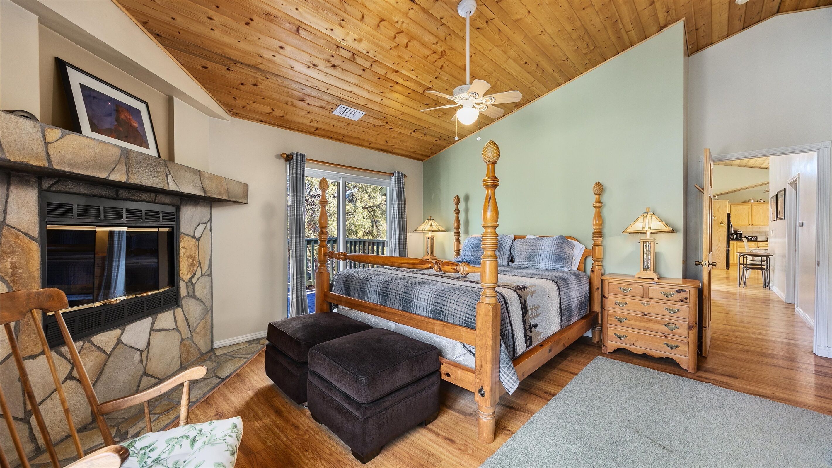 5 soverom, skrivebord, strykejern/-brett og wi-fi