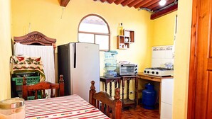Interior - Cozy Apartment for 2 w/roof. View to Volcanoes (Panajachel)