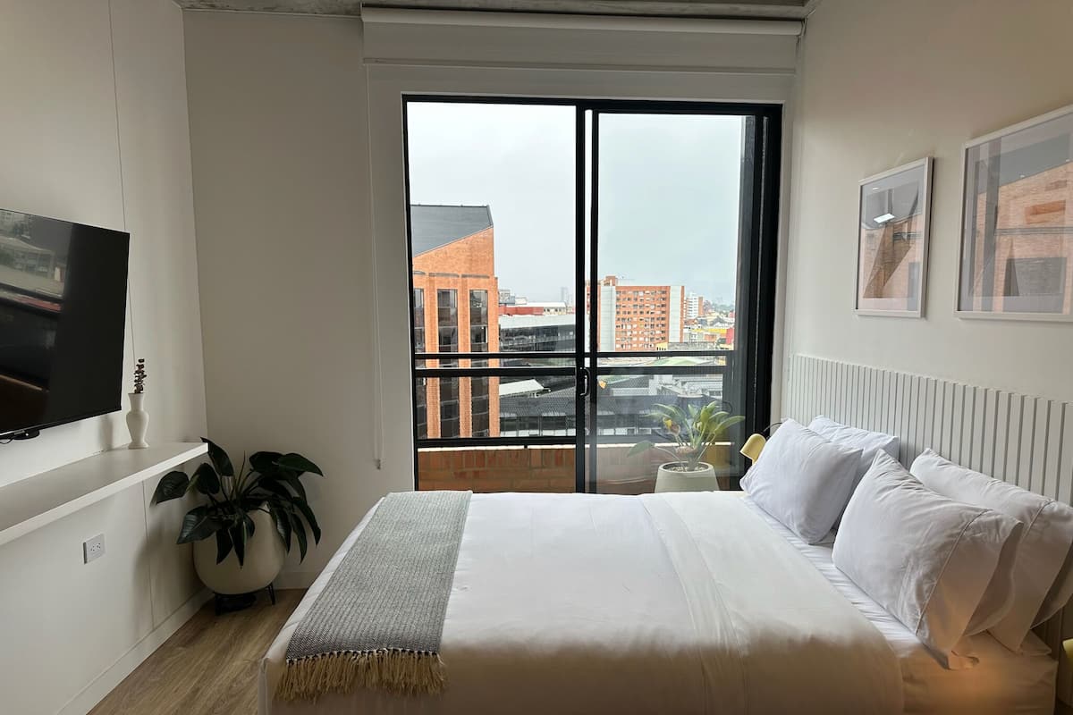 Deluxe Apartment (09I)