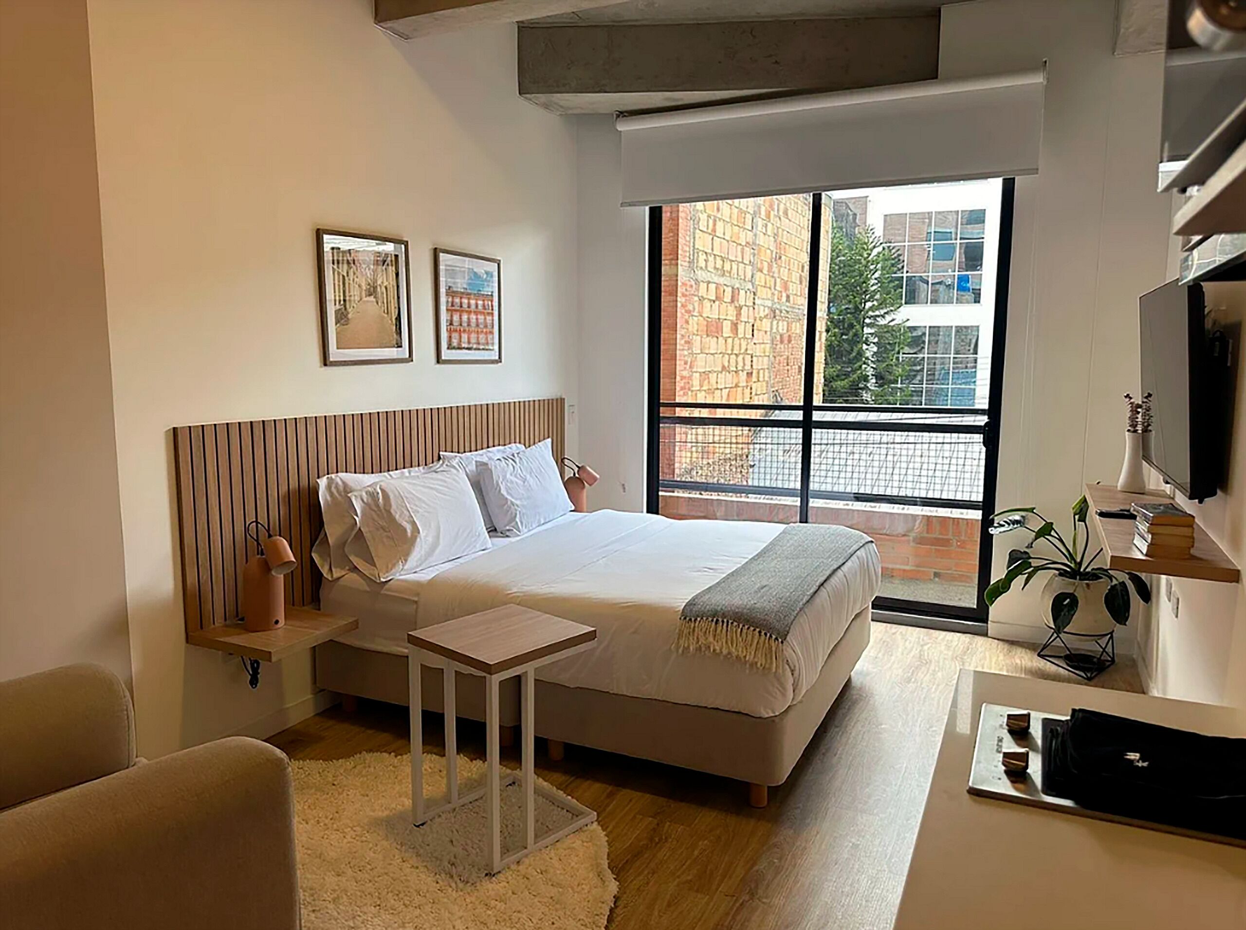 Deluxe Apartment (03I) | Premium bedding, individually decorated, individually furnished, desk