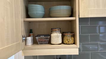 House | Private kitchen | Fridge, microwave, oven, stovetop