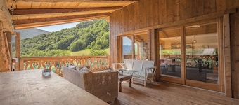Huge Chic Chalet for Skiing & Summer Fun, Morzine & Avoriaz