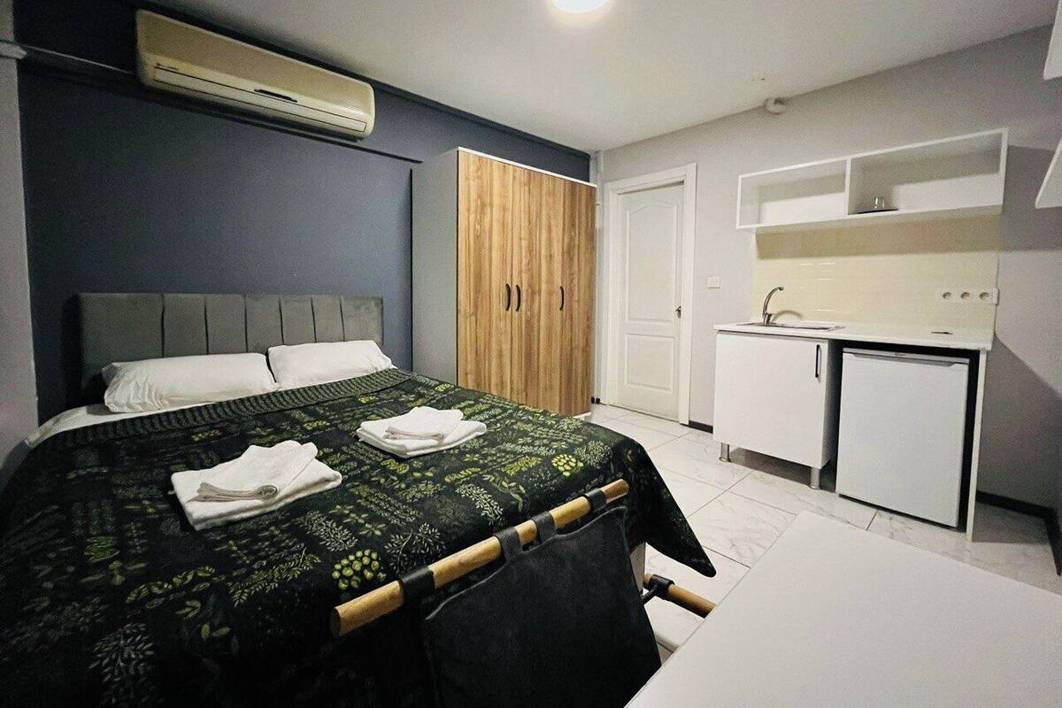 Design-Studio | Individuell dekoriert, individuell eingerichtet, Schreibtisch