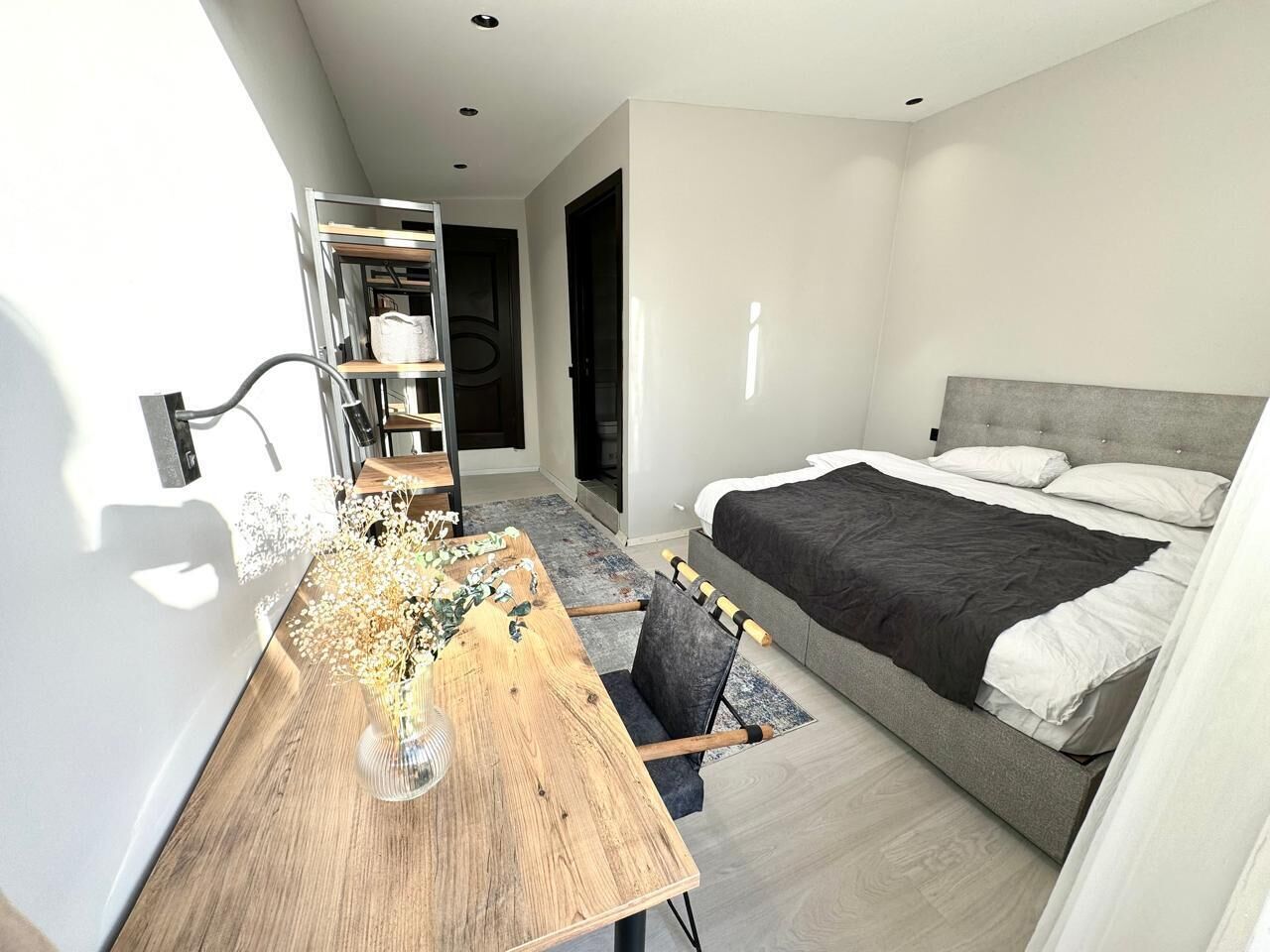 Design Studio Suite | Individually decorated, individually furnished, desk, laptop workspace