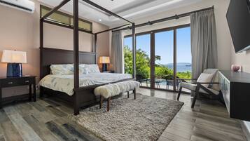 3 chambres, coffres-forts dans les chambres, bureau