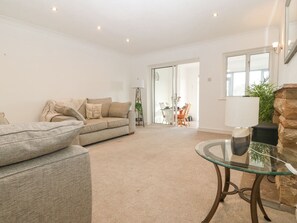 Living area - Riverview Apartment (Cemaes Bay)