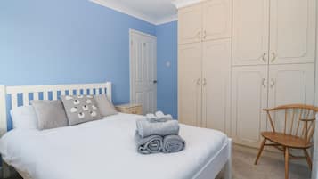 2 bedrooms, individually decorated, individually furnished, free WiFi