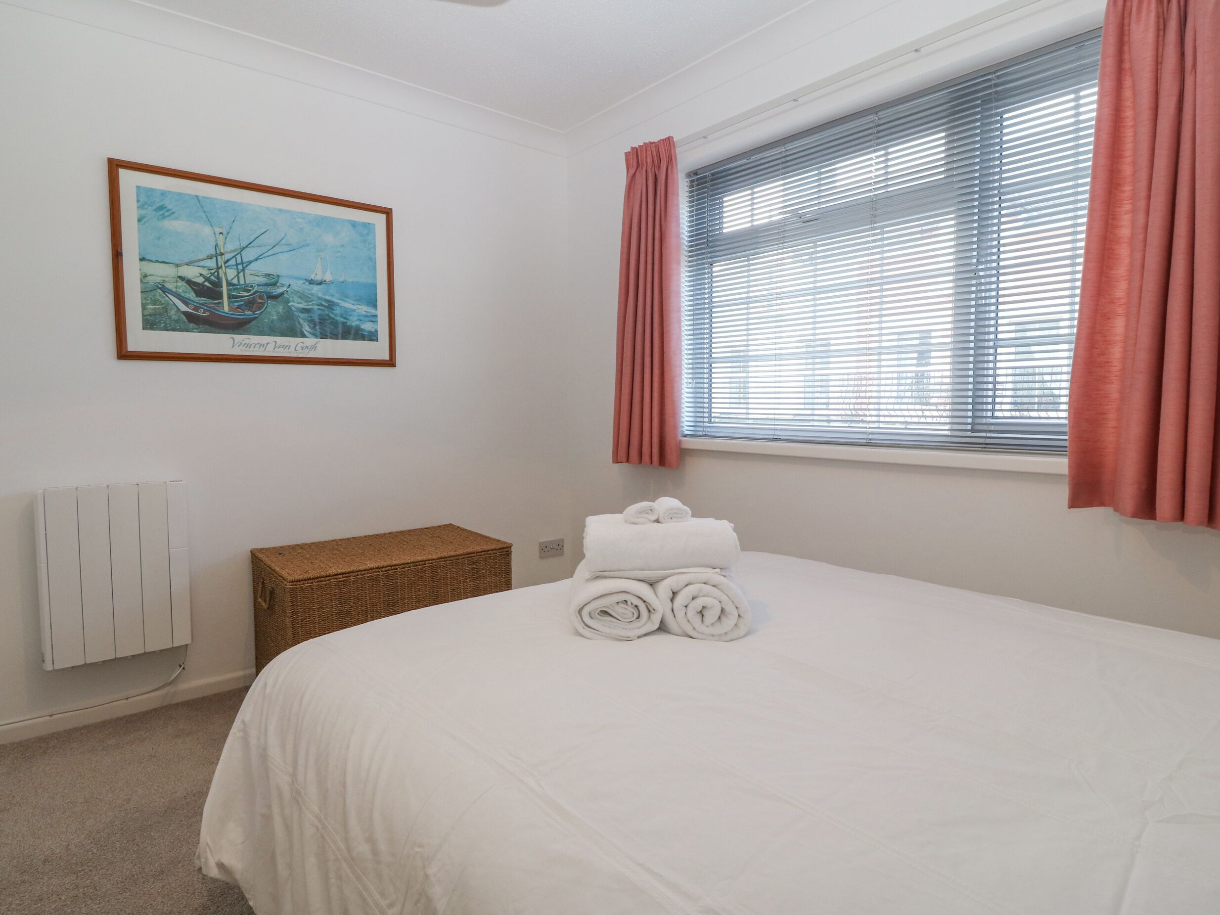 2 bedrooms, individually decorated, individually furnished, free WiFi