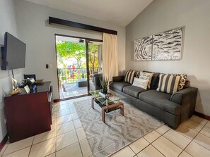 Een smart-tv en een kantoor