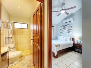 2 dormitorios, tabla de planchar con plancha, wifi gratis y ropa de cama