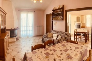 Télévision, cheminée