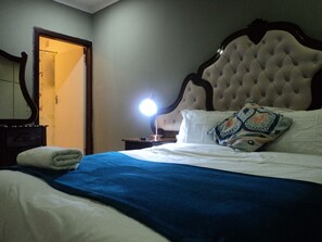 4 多间卧室、熨斗/熨衣板、WiFi、床单