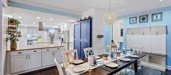 Cape Calypso! Heated Pool, Coastal Luxury, Bike to Beach
