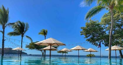 Pacifico L403 Renovated - Main Floor 2 Bed/2 Bath