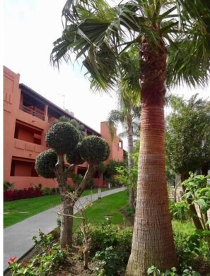 Property grounds - Magnifique vue mer et Golf de Dona Julia Sans rue Devant Vous , Très Calme (Casares Costa)