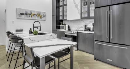 Stylish, Luxurious & Conveniently Located (2-bedroom)