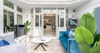 Chic London Room near Wembley #4