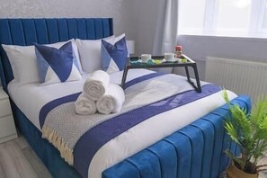1 chambre, fer et planche Ă repasser, Wi-Fi, draps fournis