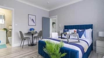 1 soverom, skrivebord, strykejern/-brett og wi-fi