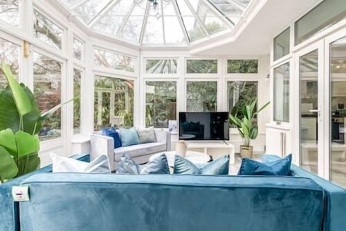 The Sapphire Room