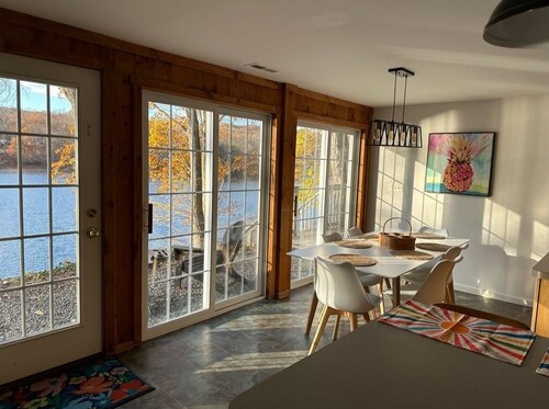 Lakefront Connecticut Oasis - Updates throughout 