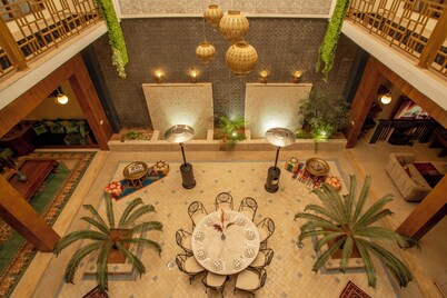 Riad Azia