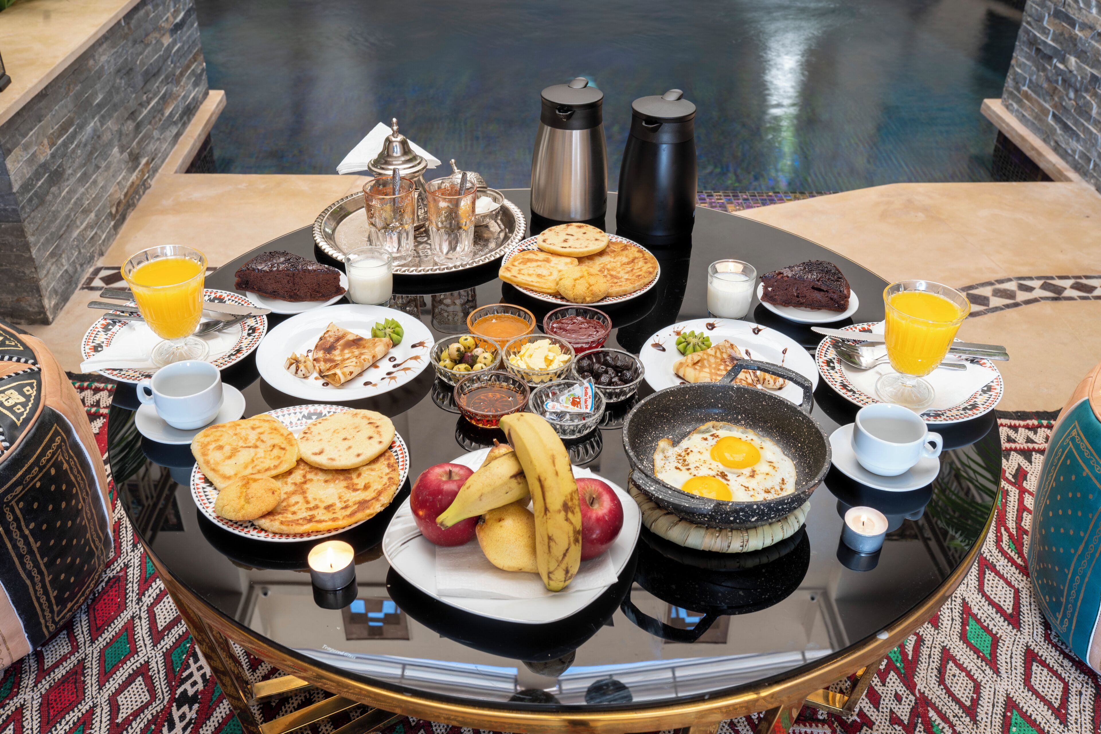 Tägliches inbegriffenes einheimisches Frühstück