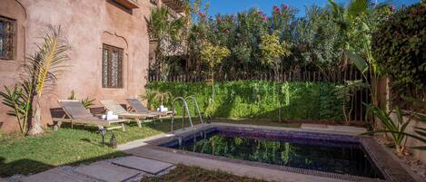 2 piscinas al aire libre