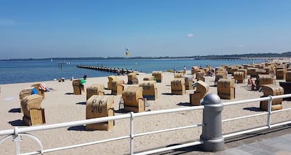 Fewo Ostseewind mit Meerblick, Kostenlosem Wlan, Aufzug, Familienfreundlich