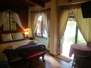 1 bedroom, bed sheets