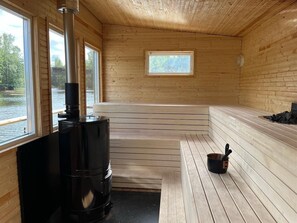 Sauna, bañera de hidromasaje, masajes de tejido profundo 