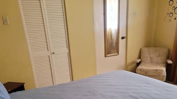 1 chambre, fer et planche Ă repasser, Wi-Fi, draps fournis